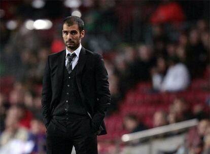 Guardiola, durante un partido en el Camp Nou.