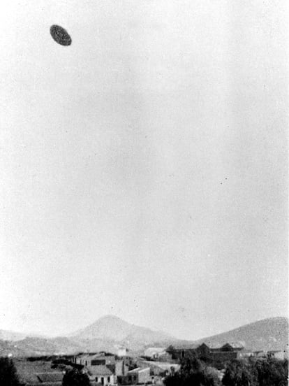 A UAP photographed over Málaga, Spain, in November 1954.