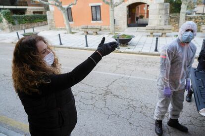 Eva Gallego, alcaldesa de Madarcos, el municipio menos poblado de Madrid con 48 habitantes