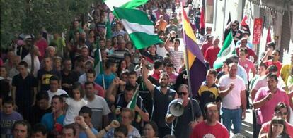 Una marcha recorre las calles de Jódar.