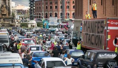 Manifestación de afectados por las restricciones de circulación.