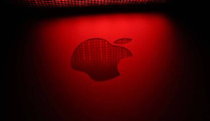 Logotipo de Apple de color rojo