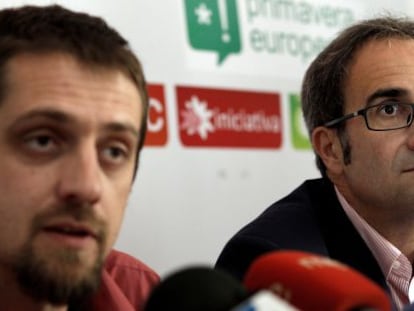 El cabeza de lista de la coalición Primavera Europea, Jordi Sebastià (derecha), y el número dos, Florent Marcellesi, a finales de abril.