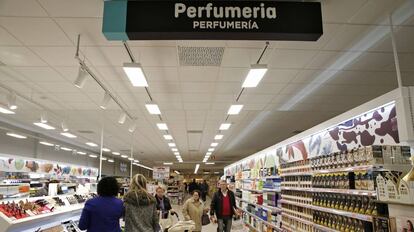 Secci&oacute;n de perfumer&iacute;a de uno de los establecimientos de Mercadona.