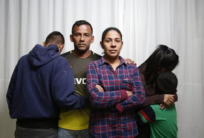 La familia Granados llegó desde Venezuela con su tres hijos. Los pequeños llevaban año y medio sin ir a clase por culpa del caos en Venezuela. "Quiero trabajar y darle estudios a mis niños. No pretendo que España me mantenga", dice Zulai Granados.