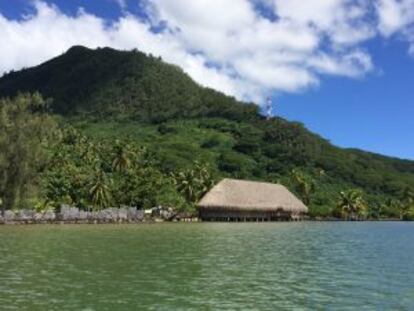 Marae, lugar sagrado que abastece a los fines sociales y religiosos, de la isla de Huahine.