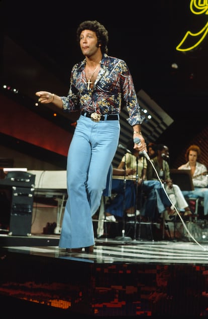 Tom Jones en los años 70 en el programa televisivo 'Midnight Special'.