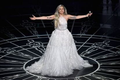 Lady Gaga, durante su actuación en los Oscar.