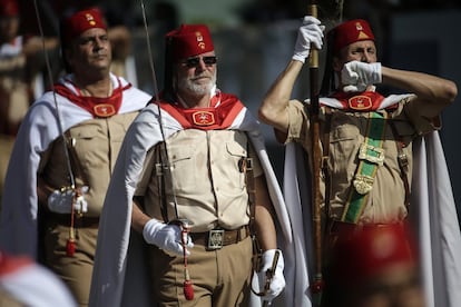 Los Regulares, en un momento del desfile militar por el paseo de la Castellana.