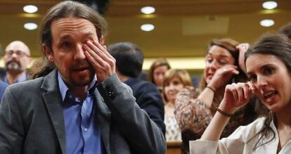 Pablo Iglesias e Irene Montero, tras la votación de investidura de Pedro Sánchez.