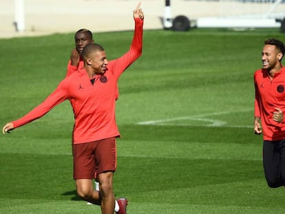 Mbappé e Neymar treinam para enfrentar o Liverpool.