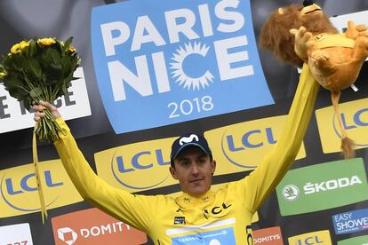 Marc Soler, en el podio final de la París-Niza.