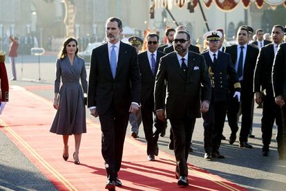 Los Reyes de España y Mohamed VI durante una visita oficial a Rabat, Marruecos, el 13 de febrero