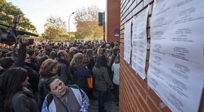 Aspirantes a las 200 plazas de auxiliar administrativo de Sanidad en Valencia. 