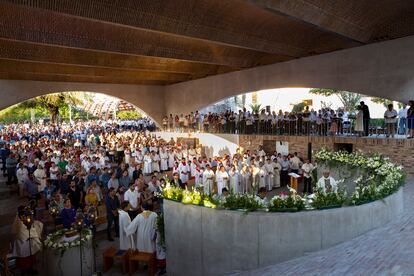 Interior del Santuario del Señor de Tula durante una misa.