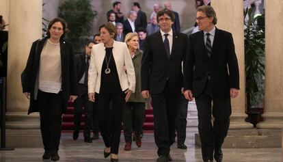 Colau, Forcadell, Puigdemont i Mas a la reunió pel pacte nacional pel referèndum