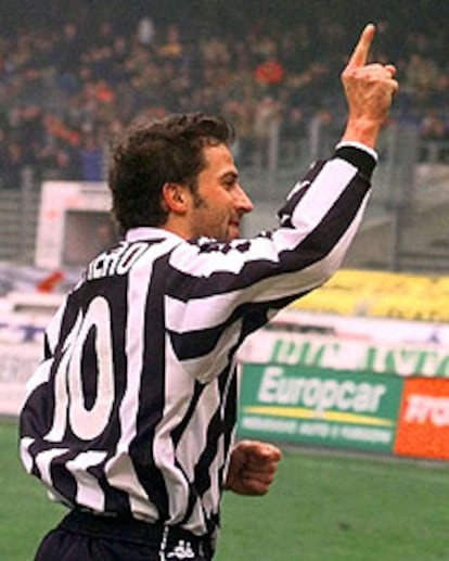 Del Piero celebra uno de sus goles con el Juventus.