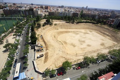 Imagen de 2010 del solar destinado a la reconstrución del estadio de Vallehermoso, cuya paralización ahorrará 98 millones de euros al Ayuntamiento de Madrid.