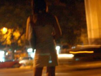 La campaña, que salió a la luz en las redes sociales el pasado fin de semana, mostraba a una mujer diciendo "soy feliz siendo prostituta", lo que generó quejas de grupos conservadores y religiosos. EFE/Archivo