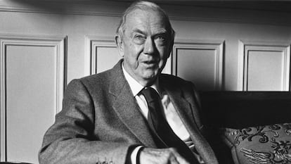 El escritor Graham Greene, en 1982.