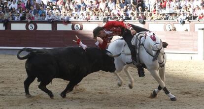 El rejoneador Pablo Hermoso de Mendoza en San Isidro. 