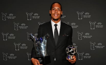 Van Dijk foi eleito melhor defensor e melhor jogador da temporada europeia.