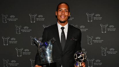 Van Dijk foi eleito melhor defensor e melhor jogador da temporada europeia.