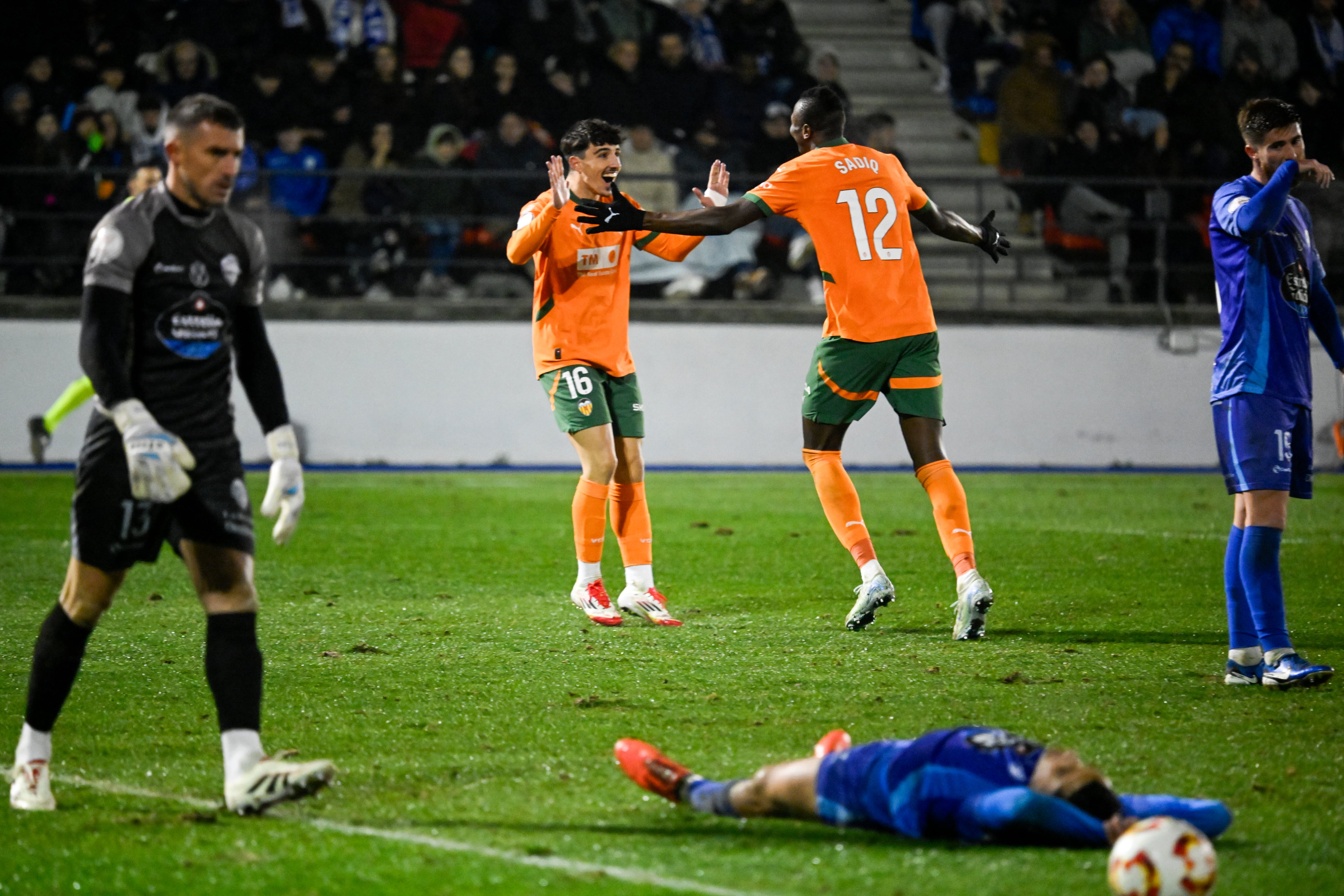 El Valencia, colista en la Liga, alcanza los cuartos de la Copa