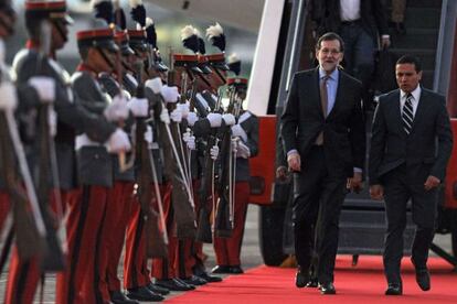 Mariano Rajoy a su llegada a Guatemala, este sábado.