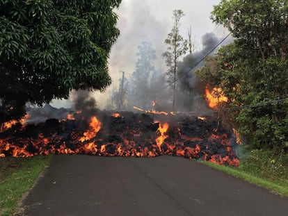 Images of the Kilauea volcanic eruption which British media outlets used to warn about Teide.