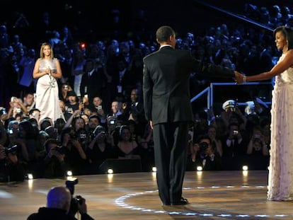 Barack y Michelle Obama bailan al ritmo de una canción de Beyoncé en 2009.