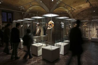 La sala de las M&aacute;scaras, con piezas del Congo, en el Museo de las Culturas del Mundo