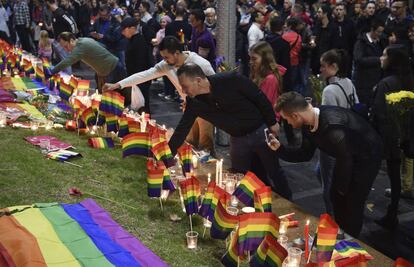 Vigilia en recuerdo a las víctimas de la matanza de Orlando en Sídney, Australia.