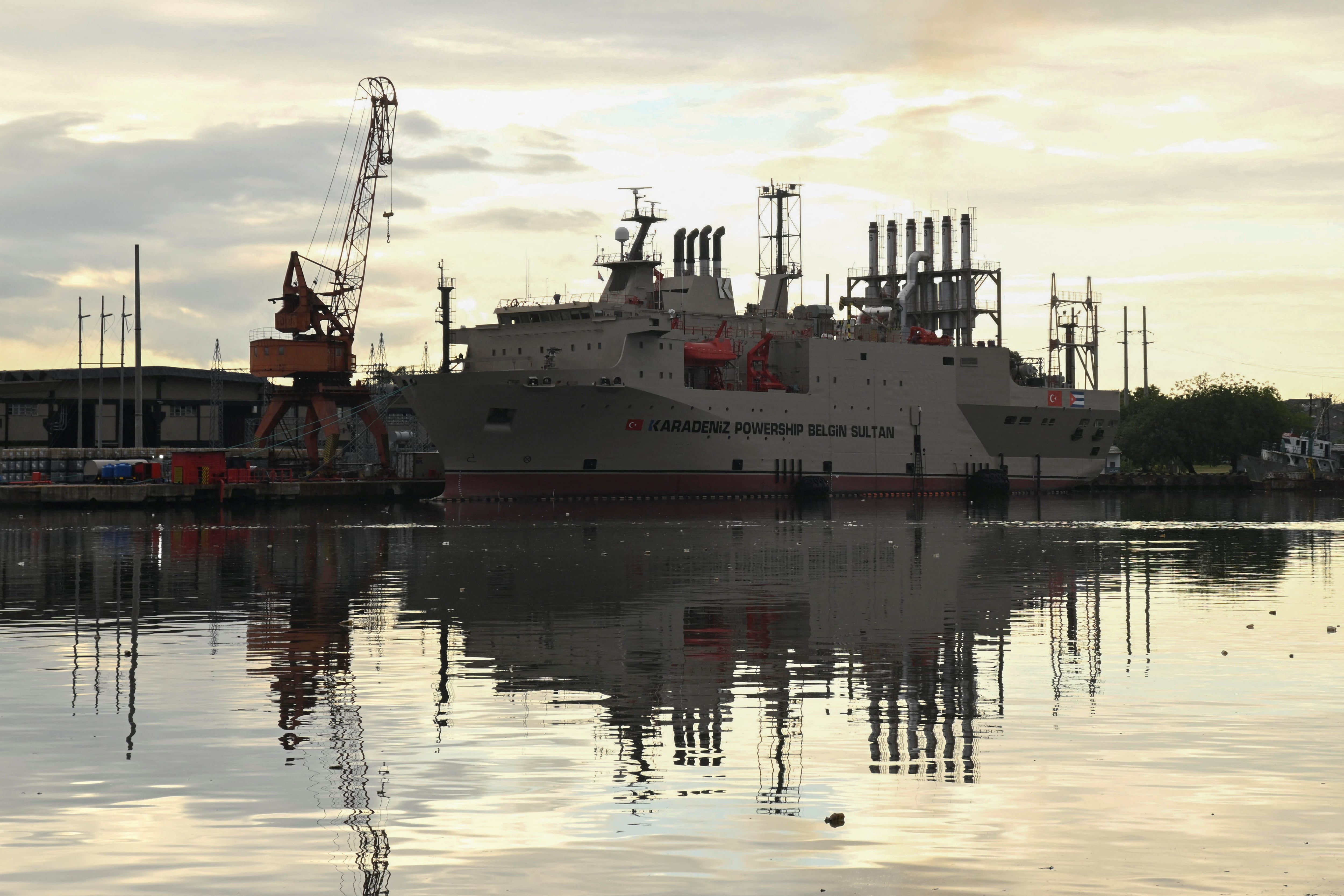 México evita los detalles sobre los envíos de petróleo a Cuba