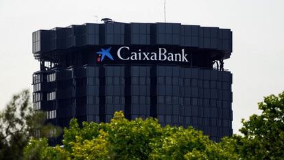 Edificio central de CaixaBank en Barcelona, antigua sede de La Caixa