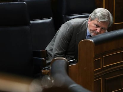 El ministro I&ntilde;igo Mendez de Vigo durante la sesi&oacute;n del pleno del Congreso del martes. 
 