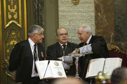 Los magistrados Gonzalo Moliner, Juan Saavedra y Ram&oacute;n Trillo. 