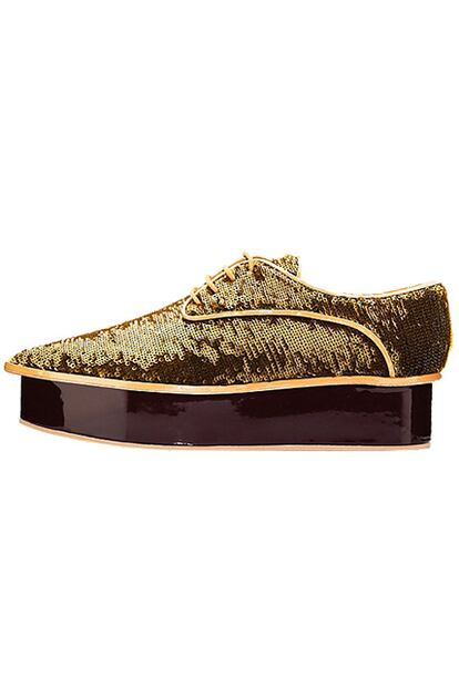 Zapatos de Delpozo (575 €).