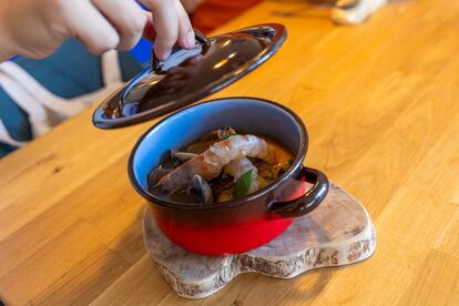 La sopa de pescado de la abuela de Gessamí Caramés con pescado salvaje y marisco.
