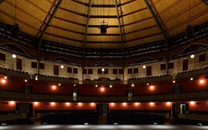 Panorámica interior del Teatro Circo de Murcia, desde el escenario.