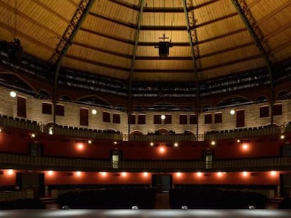 Panorámica interior del Teatro Circo de Murcia, desde el escenario.