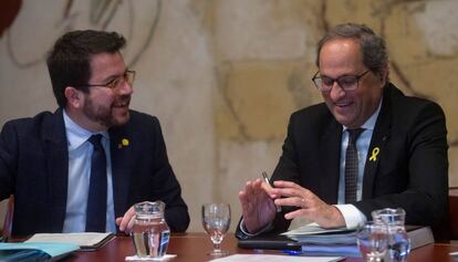 El presidente de la Generalitat, Quim Torra, junto al vicepresidente, Pere Aragonés.