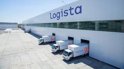 Camiones de Logista en su central de Leganés (Madrid).