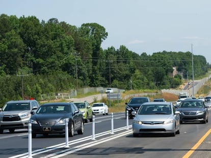 Imagen del tráfico en la autopista I-77, en el entorno de Charlotte (Carolina del Norte, EE UU).