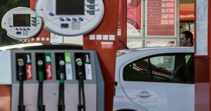 Los carburantes suben un 2,5% antes de Semana Santa.