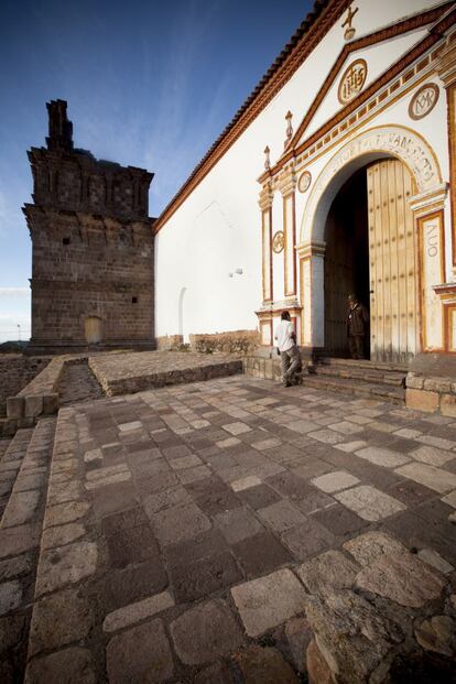 Fachada de la iglesia peruana de Nuestra Señora de la Asunción.