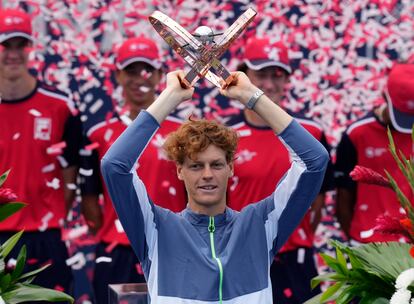 Jannik Sinner conquista su primer título de Masters 1000 tras vencer en la final de Canadá a Álex De Miñaur