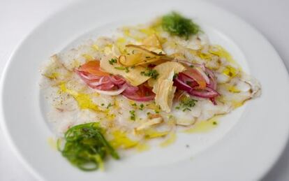 Cebiche de corvina del restaurante madrile&ntilde;o de cocina ecuatoriana contempor&aacute;nea Paralelo Cero. 