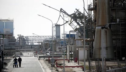 Estado de la planta de Iqoxe en Tarragona, después de la explosión.