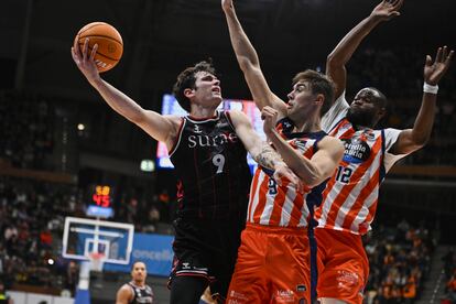 Rubén Domínguez, ante el Leyma Coruña, en una imagen de la ACB.